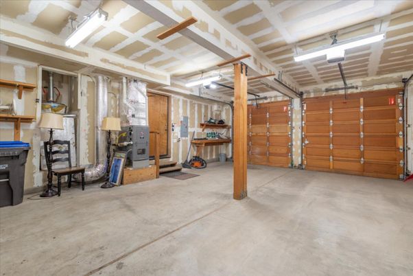 Garage, Interior
