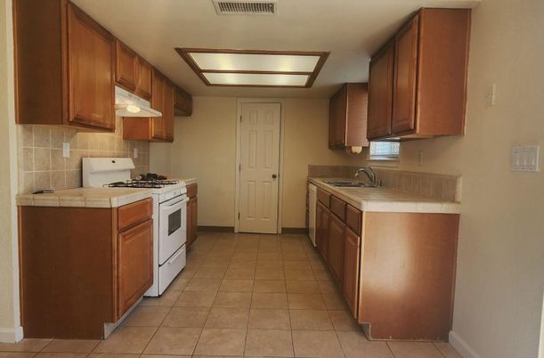 Interior, Kitchen, Tile Countertops