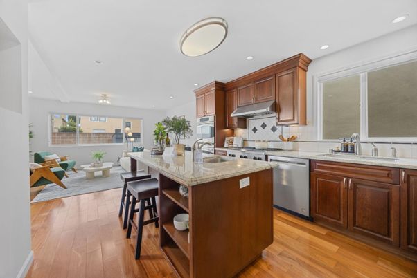 Dining room, Interior, Kitchen, Recessed Lighting, Stainless Steel Appliances, Wood Texture Flooring