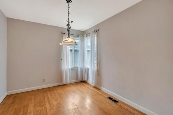 Empty room, Interior, Pendant Lights, Wood Texture Flooring
