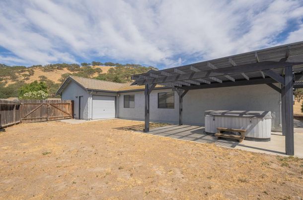 Backyard, Detached Garage, Exterior, Hot Tub