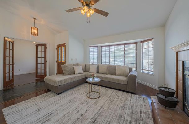Interior, Living room, Pendant Lights, Wood Texture Flooring