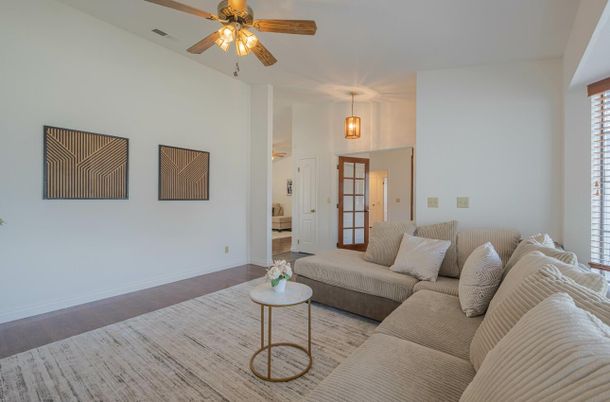 Interior, Living room, Pendant Lights