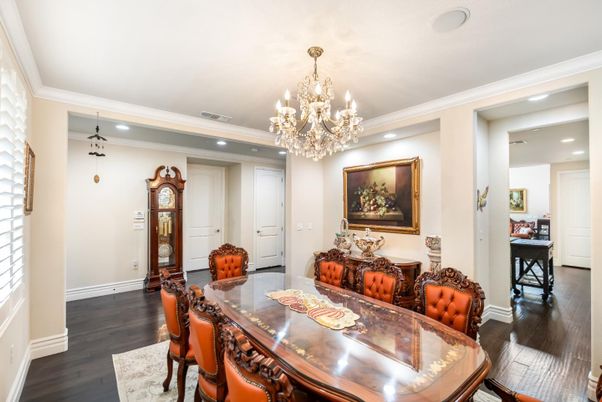 Chandelier, Dining room, Interior, Recessed Lighting, Wood Texture Flooring