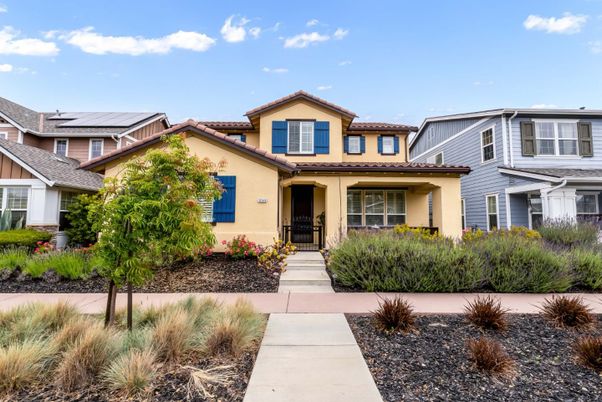 Exterior, Facade, Solar Panels, Mediterranean