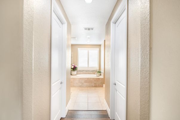 Bathroom, Interior, Recessed Lighting, Wood Texture Flooring