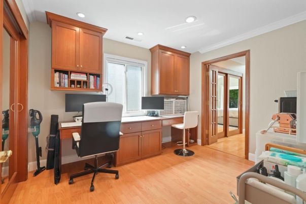 Home Office, Interior, Recessed Lighting, Wood Texture Flooring