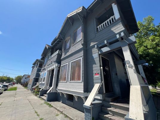 Exterior, Facade, Queen Anne Victorian