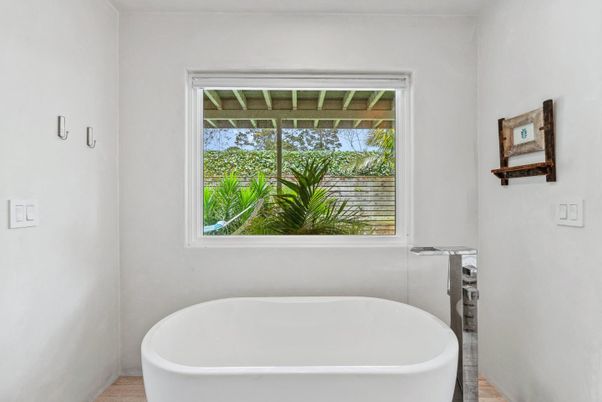 Bathroom, Free Standing Baths, Interior