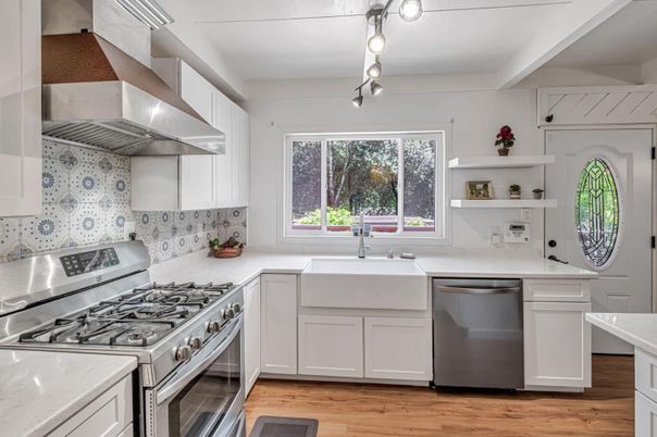 Interior, Kitchen, Stainless Steel Appliances, Wood Texture Flooring