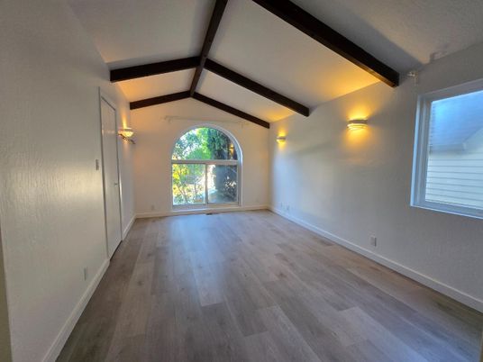 Empty room, Interior, Wooden Beams, Wood Texture Flooring