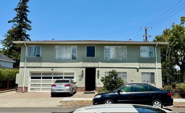 Attached, Exterior, Facade, Raised Ranch