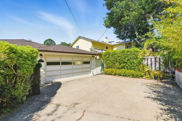 Detached Garage, Exterior