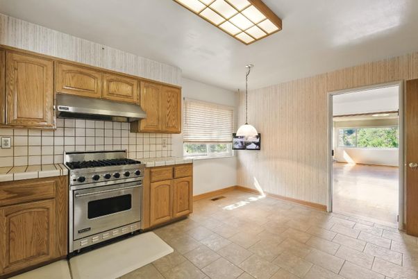 Interior, Kitchen, Pendant Lights, Stainless Steel Appliances, Tile Countertops