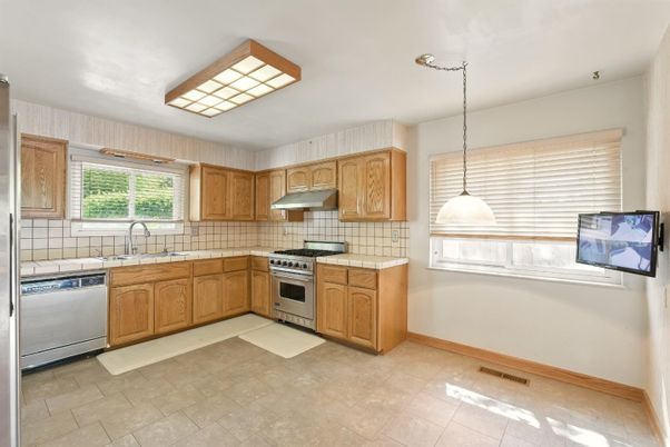 Interior, Kitchen, Pendant Lights, Stainless Steel Appliances