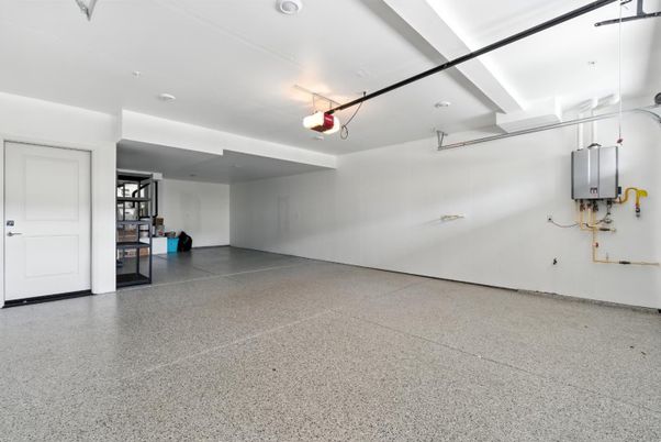 Garage, Interior