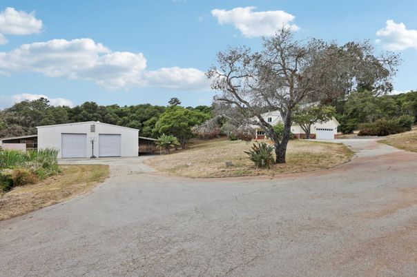 Detached Garage, Exterior