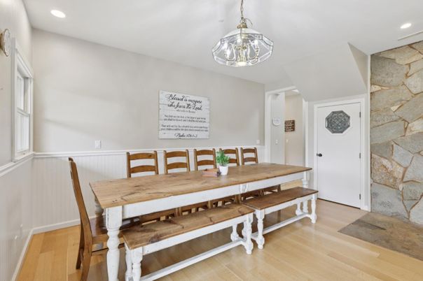 Dining room, Interior, Pendant Lights, Recessed Lighting, Stone Walls, Wood Texture Flooring