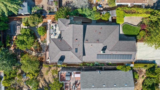 Exterior, Drone