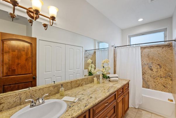 Bathroom, Interior, Recessed Lighting
