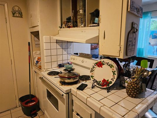 Interior, Kitchen, Tile Countertops