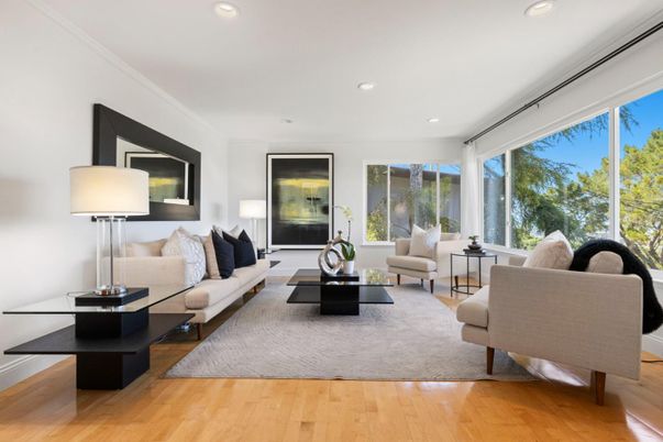 Interior, Living room, Recessed Lighting, Water, Wood Texture Flooring