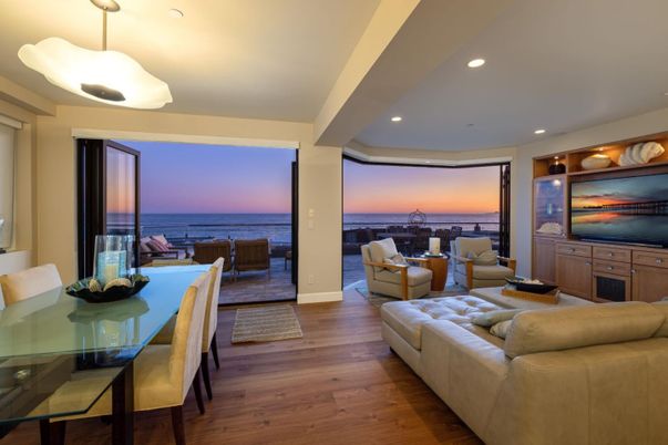 Dining room, Interior, Living room, Pendant Lights, Recessed Lighting, Water, Wood Texture Flooring