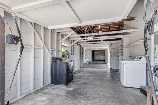 Garage, Interior, Washer