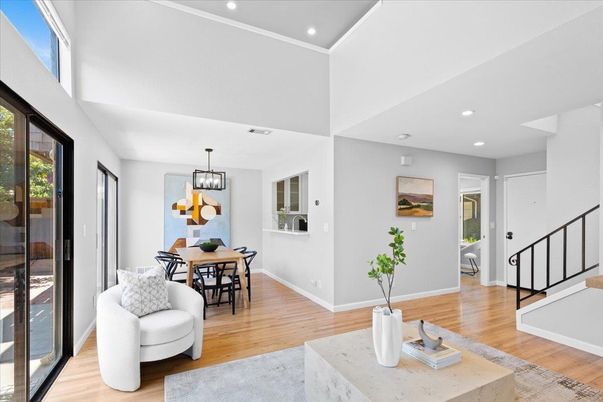 Chandelier, Dining room, Interior, Pendant Lights, Recessed Lighting, Wood Texture Flooring