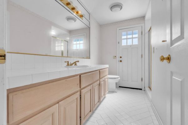 Bathroom, Dual Sink Vanities, Interior, Tile Countertops
