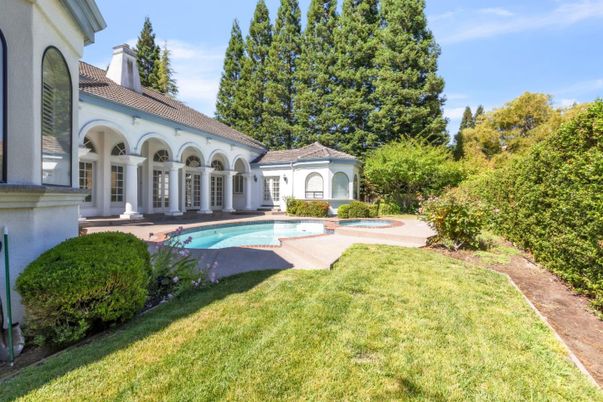 Backyard, Exterior, Pool