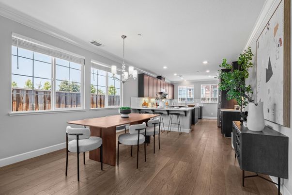 Chandelier, Dining room, Interior, Kitchen, Pendant Lights, Recessed Lighting, Wood Texture Flooring