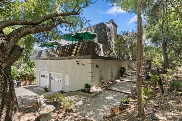 Detached Garage, Exterior