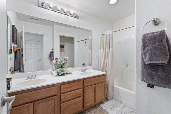 Bathroom, Dual Sink Vanities, Interior