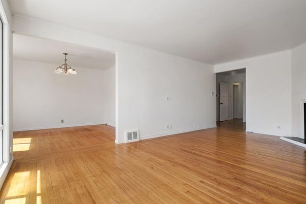 Empty room, Interior, Pendant Lights, Wood Texture Flooring