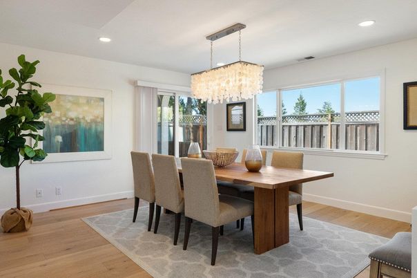 Chandelier, Dining room, Interior, Recessed Lighting, Wood Texture Flooring