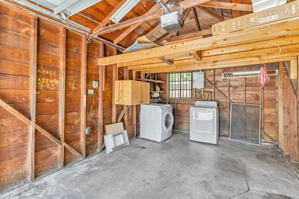Interior, Washer, Wooden Beams, Wooden Ceilings, Wooden Walls