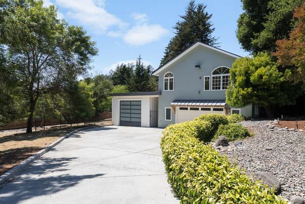Backyard, Detached Garage, Exterior
