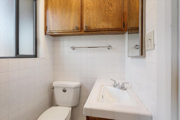 Bathroom, Interior, Tile Countertops