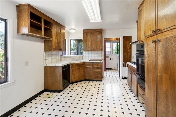 Interior, Kitchen, Tile Countertops