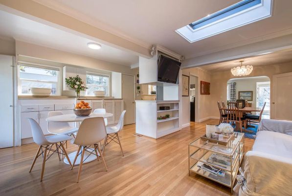 Chandelier, Dining room, Interior, Living room, Recessed Lighting, Wood Texture Flooring