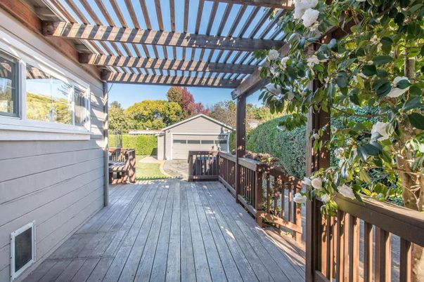 Detached Garage, Exterior