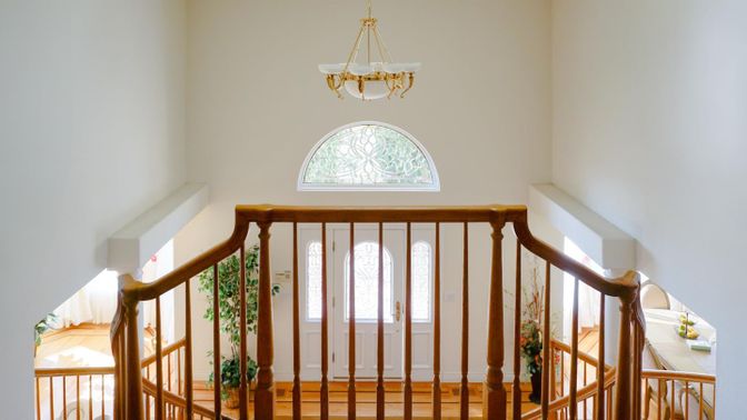Chandelier, Interior