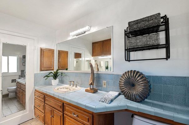 Bathroom, Interior, Tile Countertops
