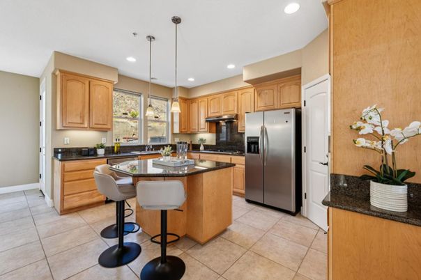 Interior, Kitchen, Pendant Lights, Recessed Lighting, Stainless Steel Appliances