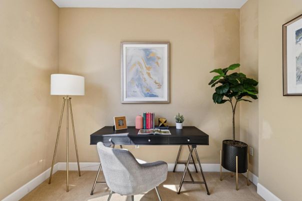 Home Office, Interior