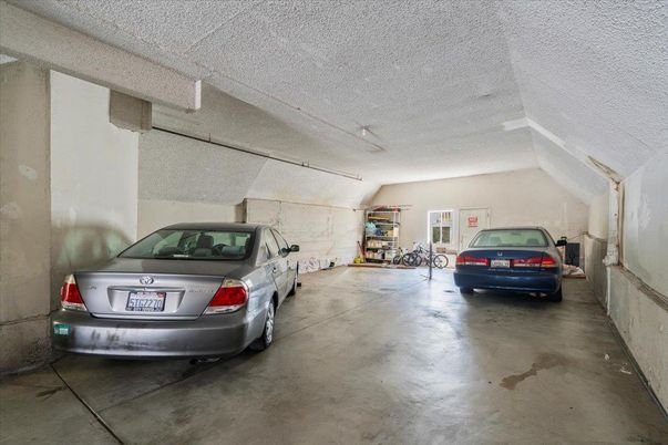 Garage, Interior