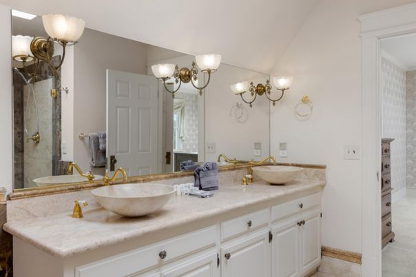 Bathroom, Dual Sink Vanities, Interior
