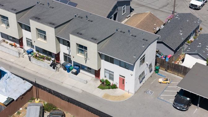 Exterior, Drone