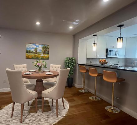 Dining room, Interior, Kitchen, Pendant Lights, Recessed Lighting, Wood Texture Flooring